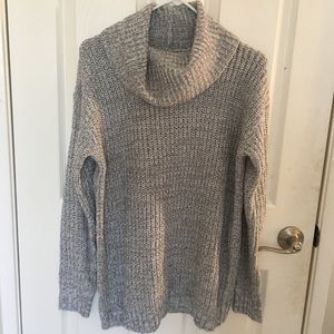 Grey and white chunky knit sweater❣️NEVER WORN